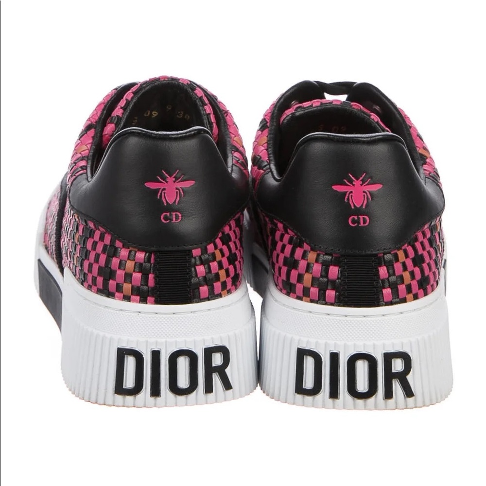 Sneaker